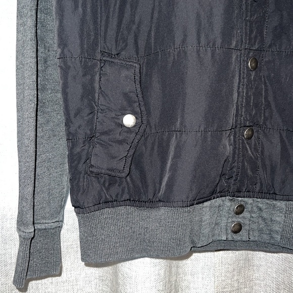 EUC RVCA Women’s Snap Front Hoodie / Quilted Vest Lightweight Combo Jacket - Picture 5 of 6